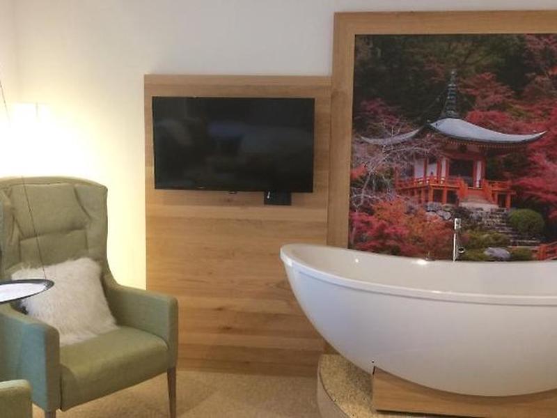 8E91AB6E6493C32CCC4203E9AFD24969