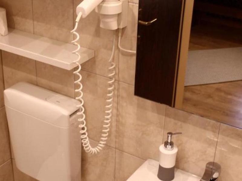 BF7B6266439C20EDD8849F4CDBA451B9