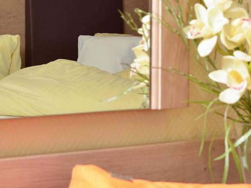 8B3C5243B2F6B509BC825475BF4F26E6