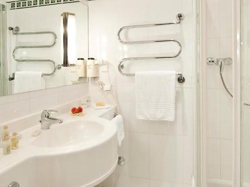 C930EF2AEE9426BA5CE6CF6BEC520BD8