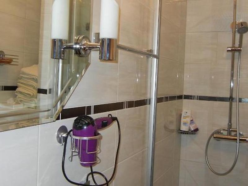 3F8C33B548264D8F762CB3117E000213