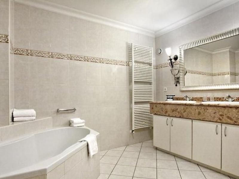 D3C214A6A3E3350CBBDEA699B3EC63F7