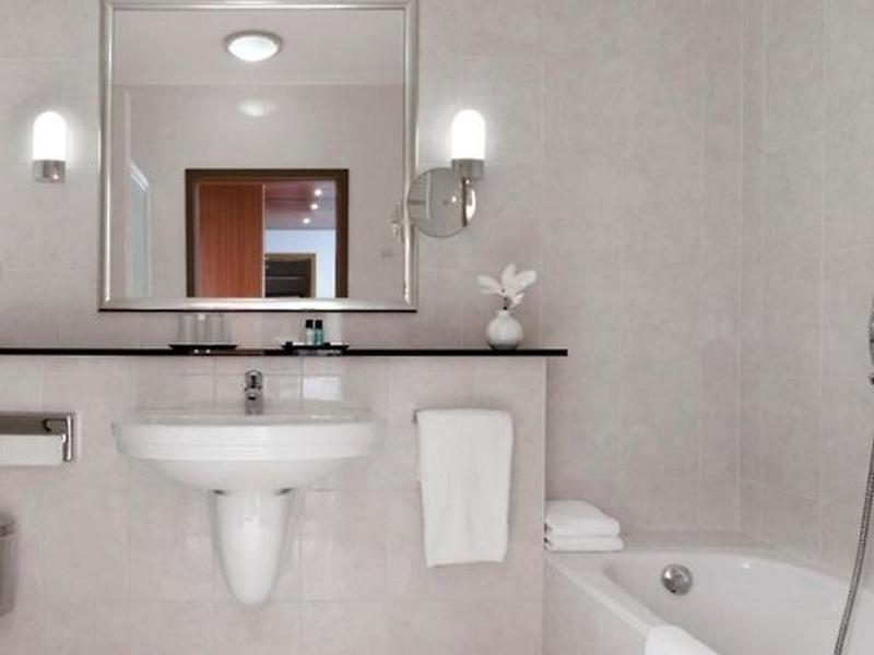 9E3C795777586831ACB1C18400D5A3CE