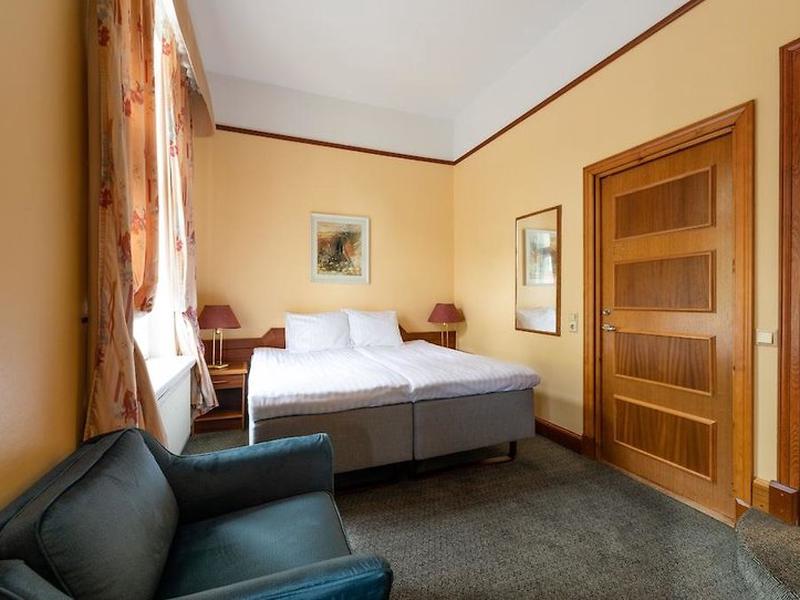 CC0582527425C9DF733C88E728F1002C