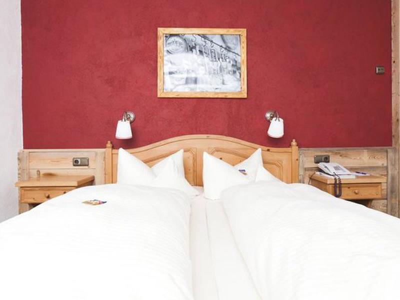 CB3747E39A8A4F3B4B862BCE13C75B97