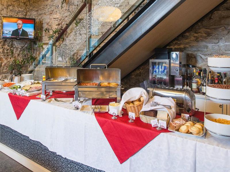 12173C8C380AC28F9810889C12C98098