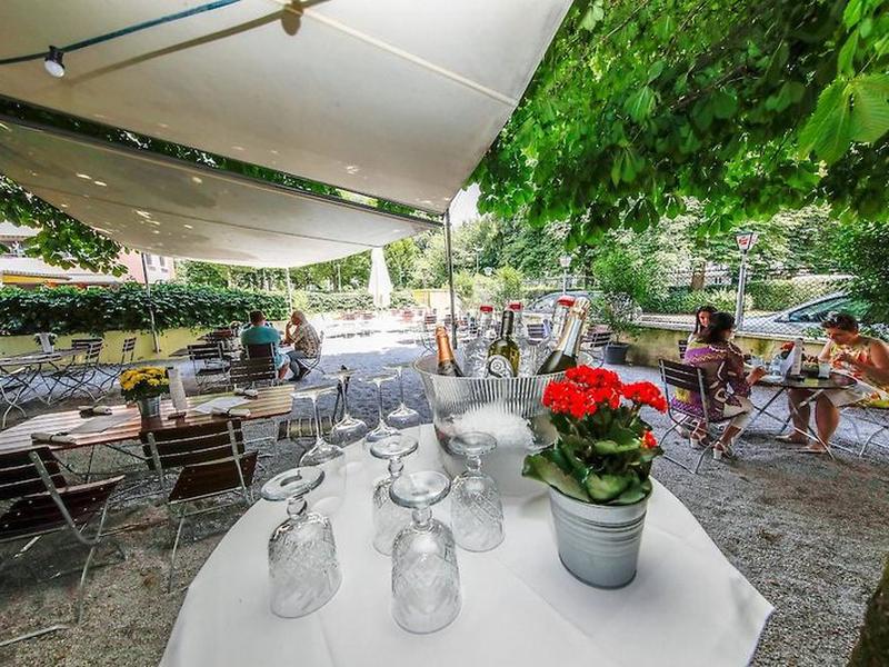 A2A210D7C15EFA36608BADF7CC5F71E4