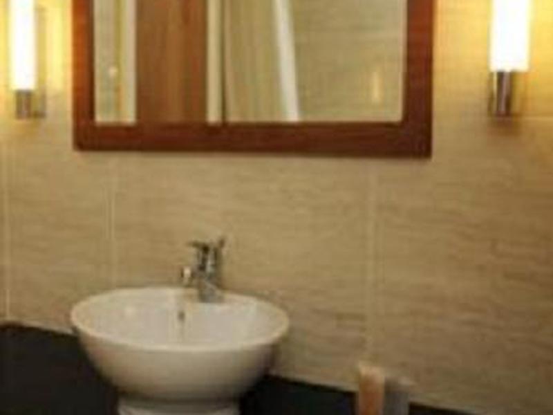 0B7696F8A48F3D50DF8CFB74C221860F