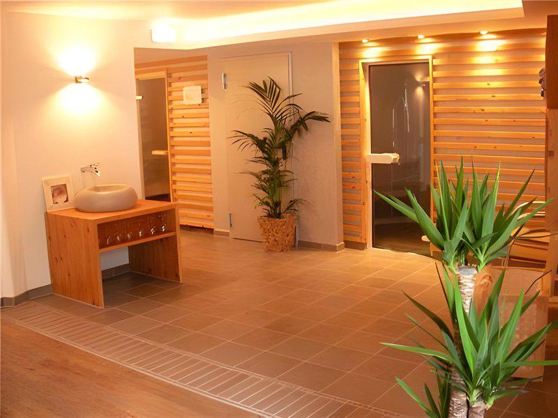 C7858404E721EE991C63BCC227B46CD7