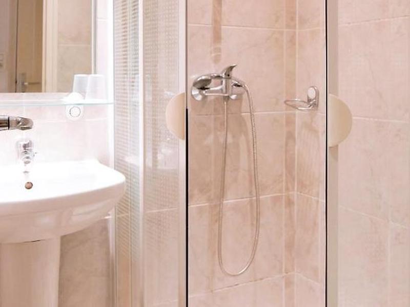 66E3AF48A21CC568DAF095F62C5EDB79