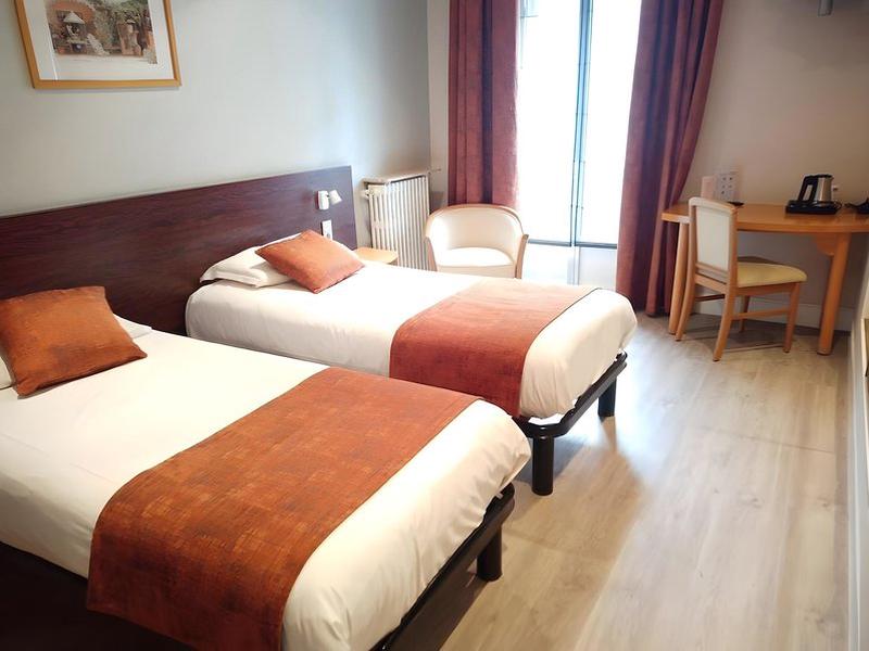 402E8F7D96DDE1CBC3682F64B00BB82E