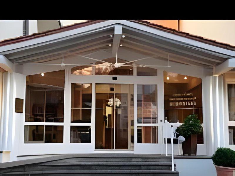 23593F9799C4FF2A5672040A9D7E69A2