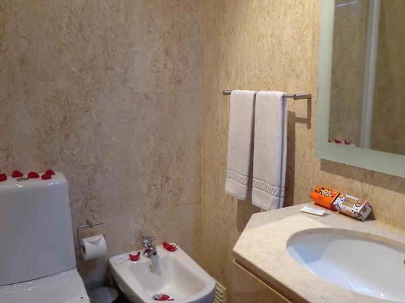 9AF3248D269BD47F8D59B4A48CEB6009