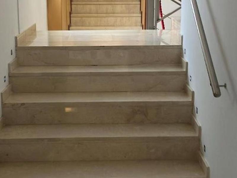 055DC06E6F2D19A21F81FD9426F2499F