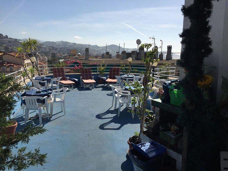 3FF4B2A180317CE3E8D6A9229D0CF9F3