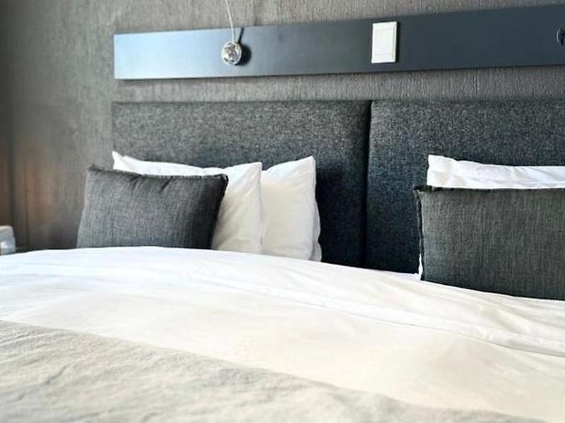 479DBF6A39100617E24401B8F85A4EBB