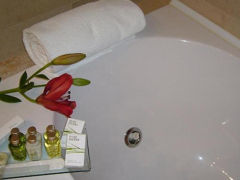 F3EFEB9D143B27BA0A565043449C8E24