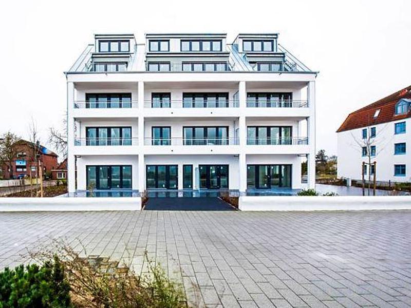 330AEF4E68D42F0FE8D4BDF9152C1422