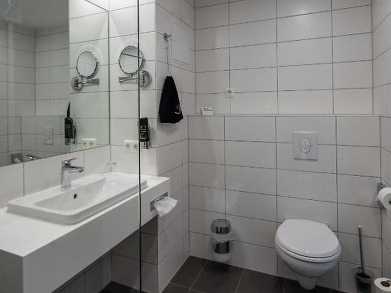 A7BA2D73CFF7C621B38A137AD904DFCA