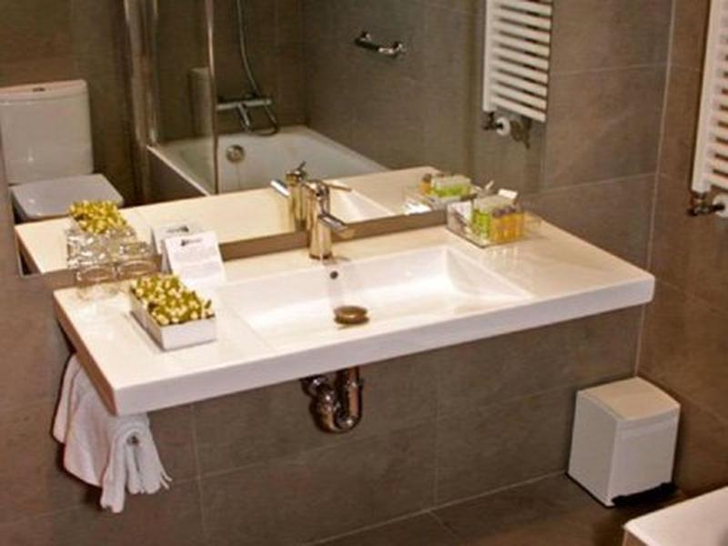 1E6194EA2E0D3E5BC3918C2728872514