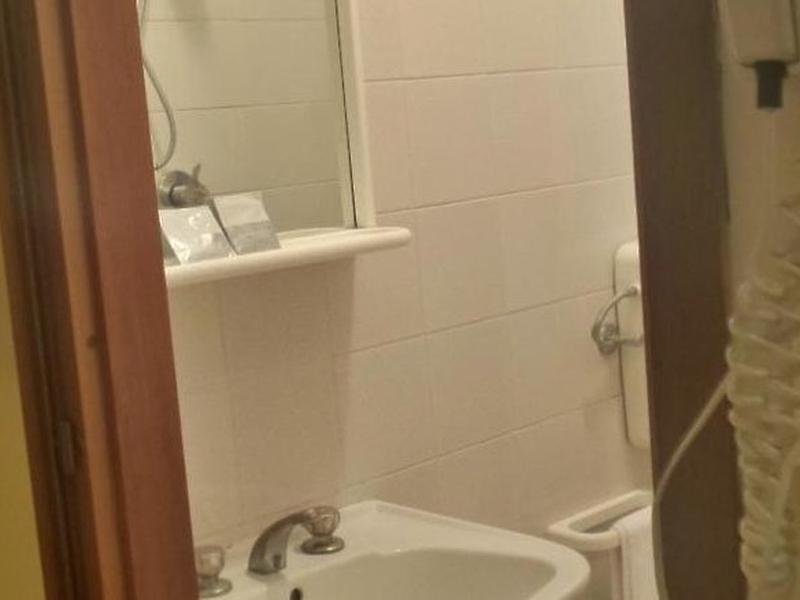 2850A3A07229B0A91D15E9F2F0BEE7BB