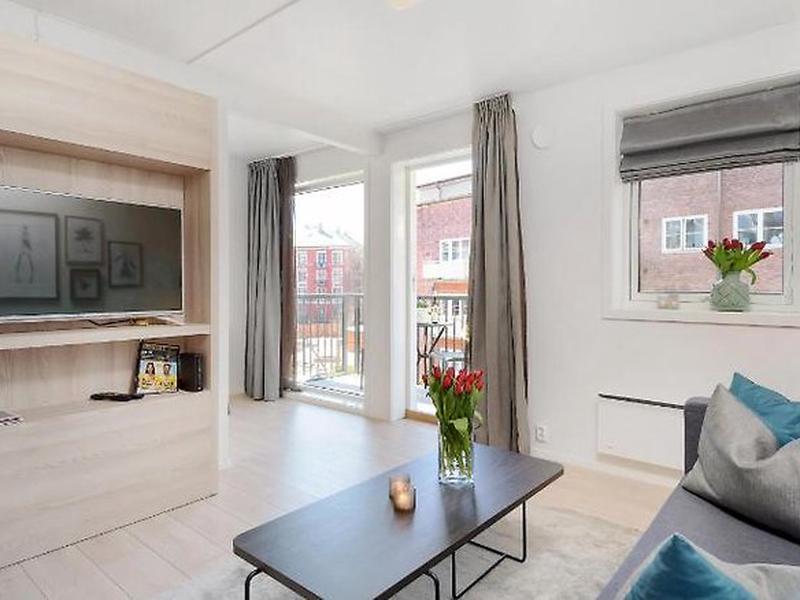 8950C64AC76A74DEB8FEC09C640AFD39