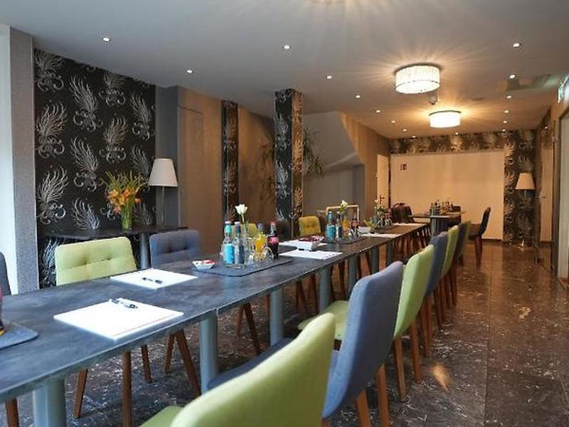 7E0271E558CE96A9E67E3A19D7F8E742