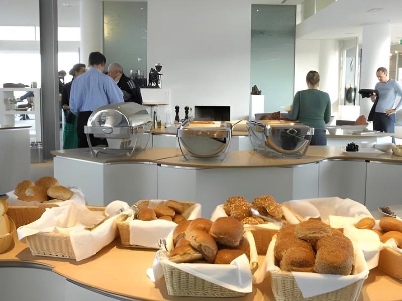 8B54E984F00F6FC38DC1F5A28FE4F925