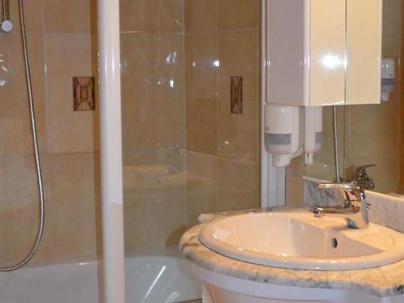 EBCCF42D0F1EED13005B38B5745A6C24