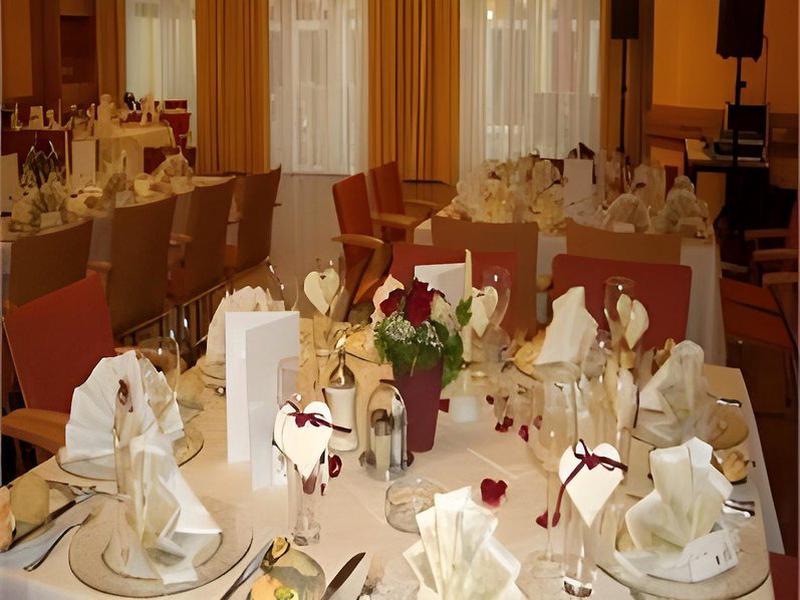 A73225AB35BE135E8C6CF384B0E7FA15