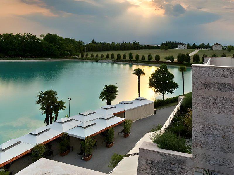 EC66B259F3523CA94D916562F1626EEE