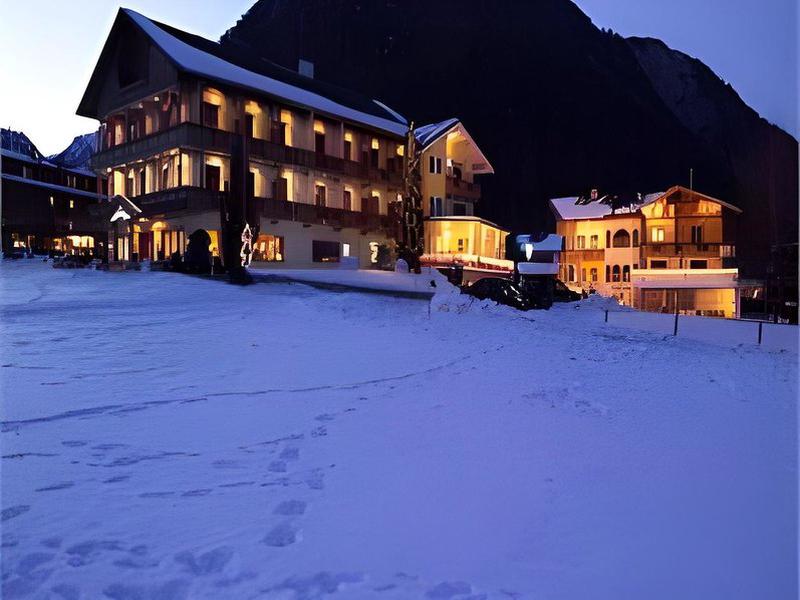 22A39E0EEC709FD986503663F0C3B0A1