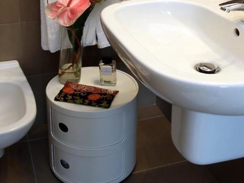 FBAE8D534984C04EED07A3D400A79DBD