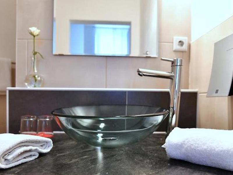 B75C114BC4BA6CFCBC8838CA0EDAD943