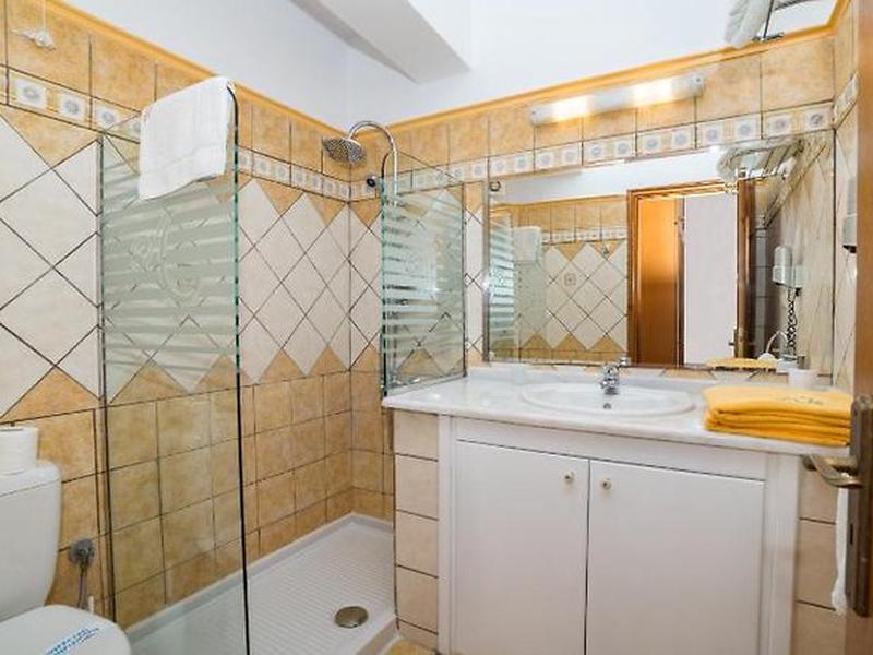 B70E5A8CE1FB5FAF737FBDAAD32389B9