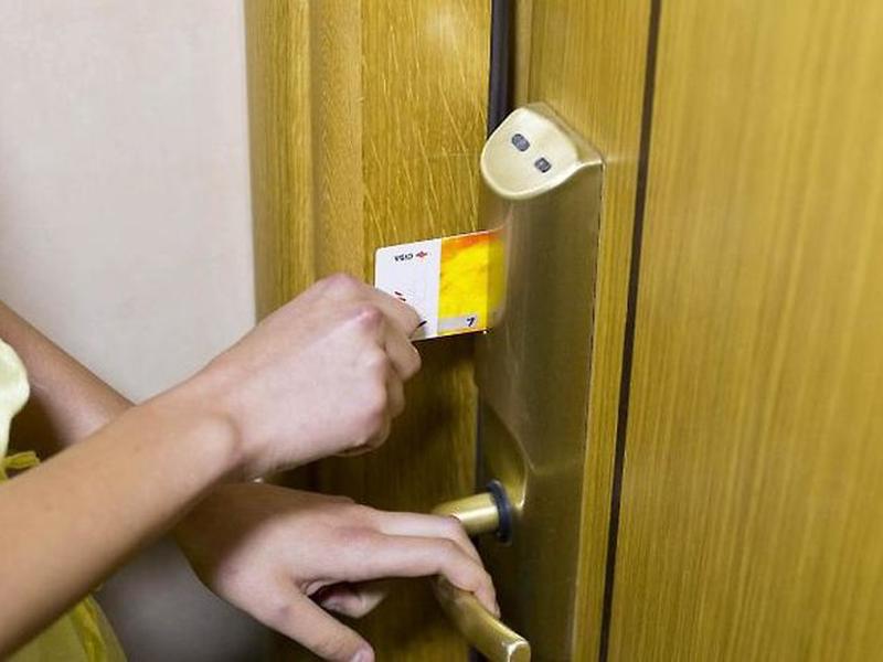 8BF7E138F214BF5BCAA957CEE0E99C31