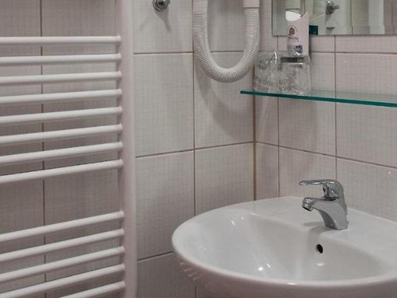 EBFC445CC7F78E8A538C687D46185DFC