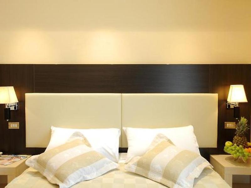 4678C8E2BF101E68462D3066A7C4A243