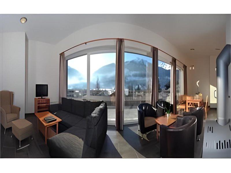 C5B23E68E33702EB00AFE4277E8FD4A3