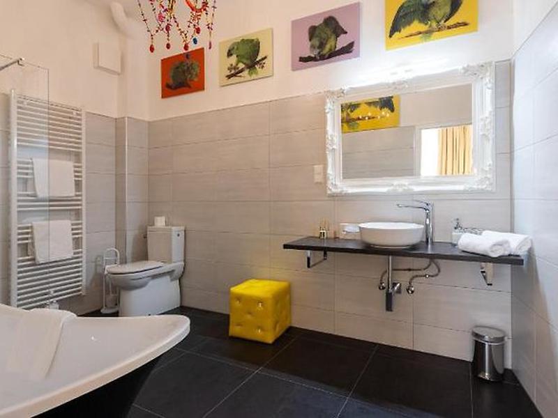 F0DC4E39E5396772FED8B36186B87153