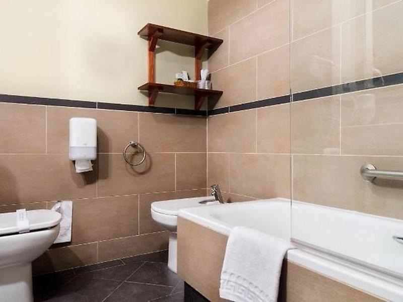 EFF8EA67A2BD8CD9175C1DFF44B00C07