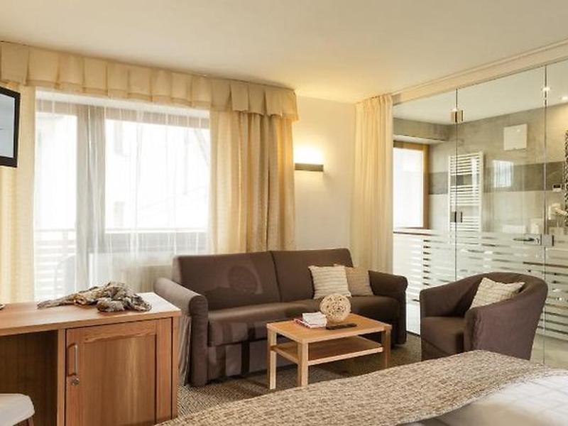 3422D193D3369AEF7FE9F6B6EE302684