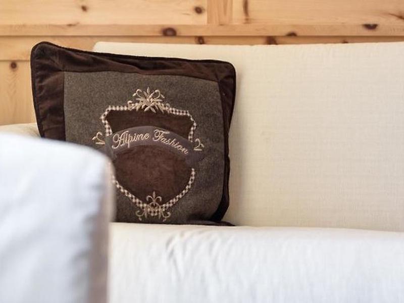 175627F888ADE916AF8436BDEFBA77F9