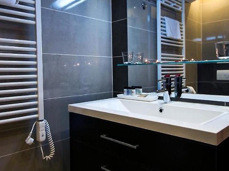 F160ABA59D9C44669500C218DCDF6F44