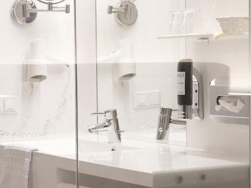 0A9B2C1942ABA9045E8131E9E50D742E