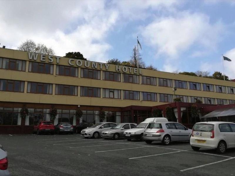 0E4FEB51C884B882D8D5F9C41B4052A8