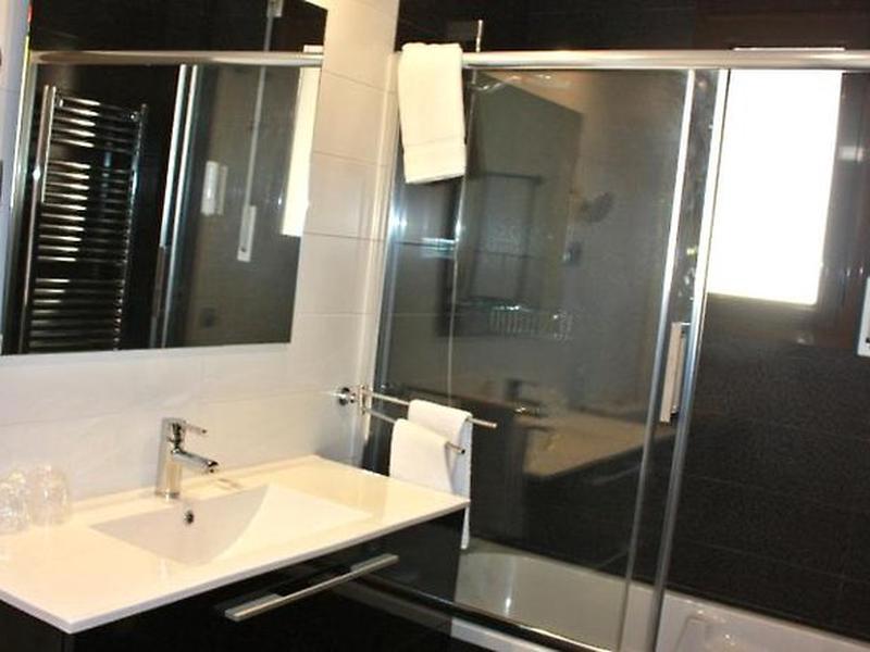 3395DDD699ED5CF8925419DA1E8C6565