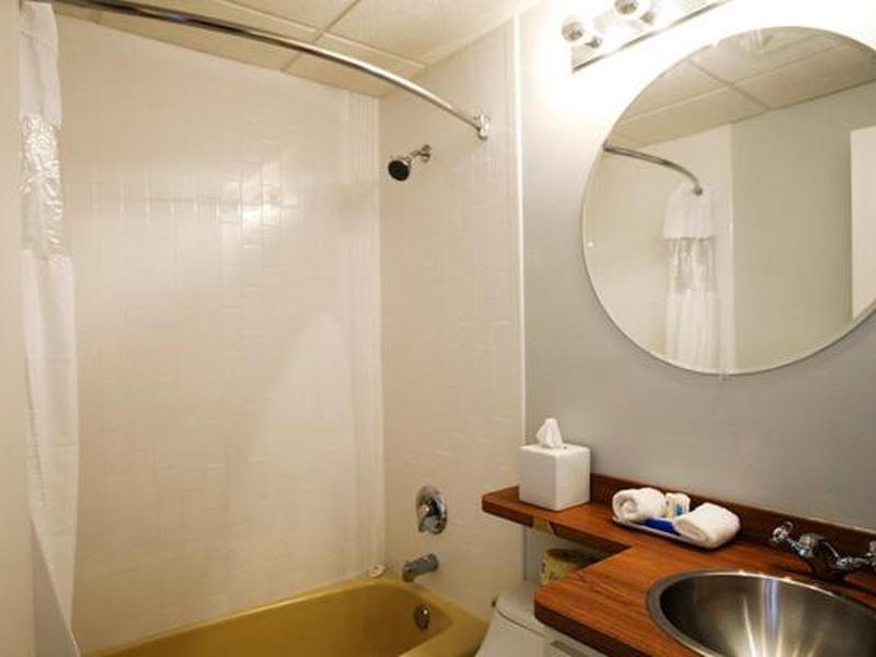 5EA839244189F02394D05F84F70FAC4F