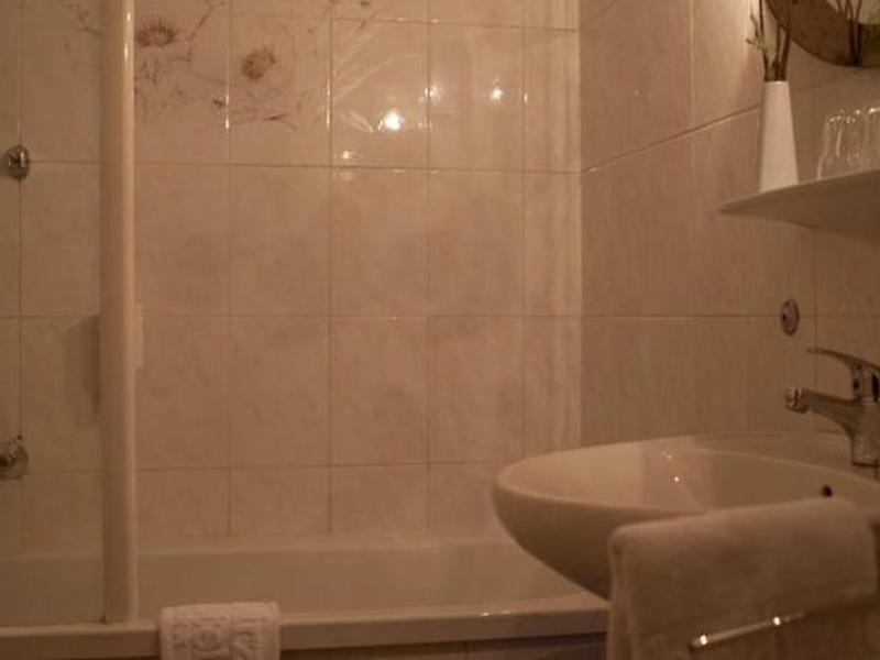 14B2203DD59E9B8FED1511782C023B31