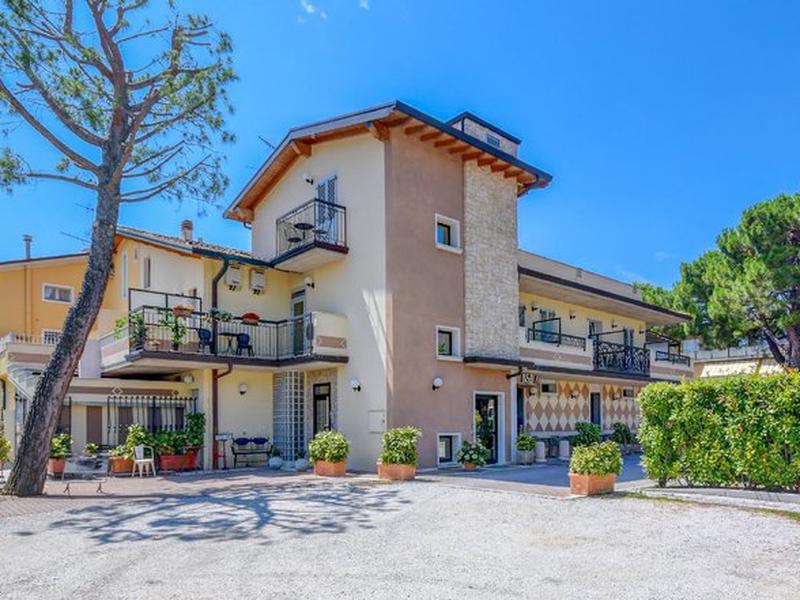 709283ED68E5C108303C9E7184F30A63